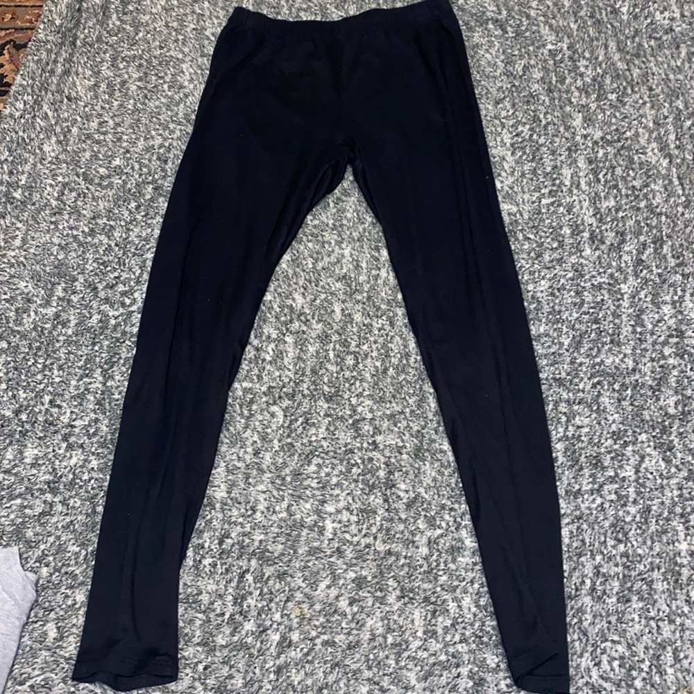 Black leggings. Size M